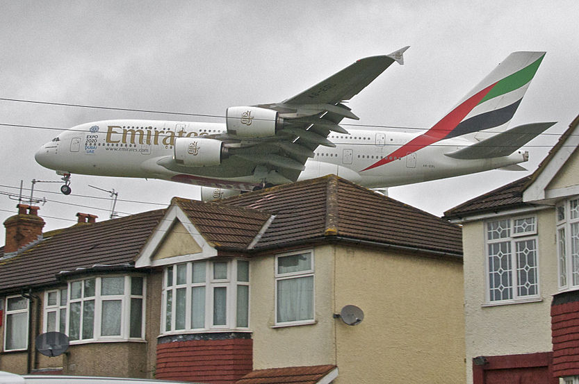 Emirates Airbus A380-861; A6-EDL@LHR;12.05.2013 707bw (8813153128).jpg