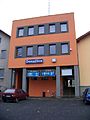 Nádraží Domažlice, zvenku (03).jpg